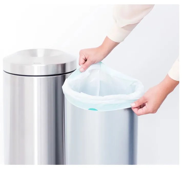 Матово-сребристо стоманено кошче за боклук 30 l Flame Guard – Brabantia