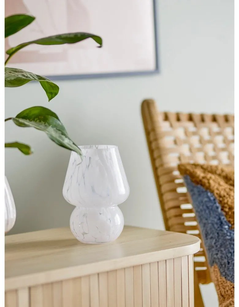 Бяла стъклена ваза Halim - Bloomingville
