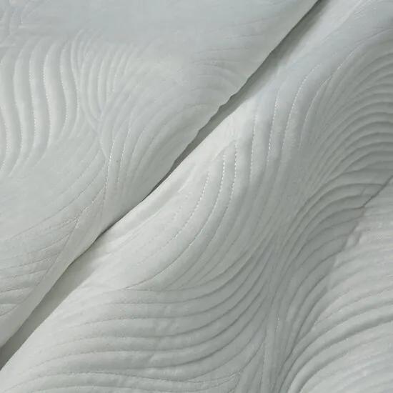 Елегантна покривка за легло, изработена от фино кадифе Ширина: 170 см | Дължина: 210 см
