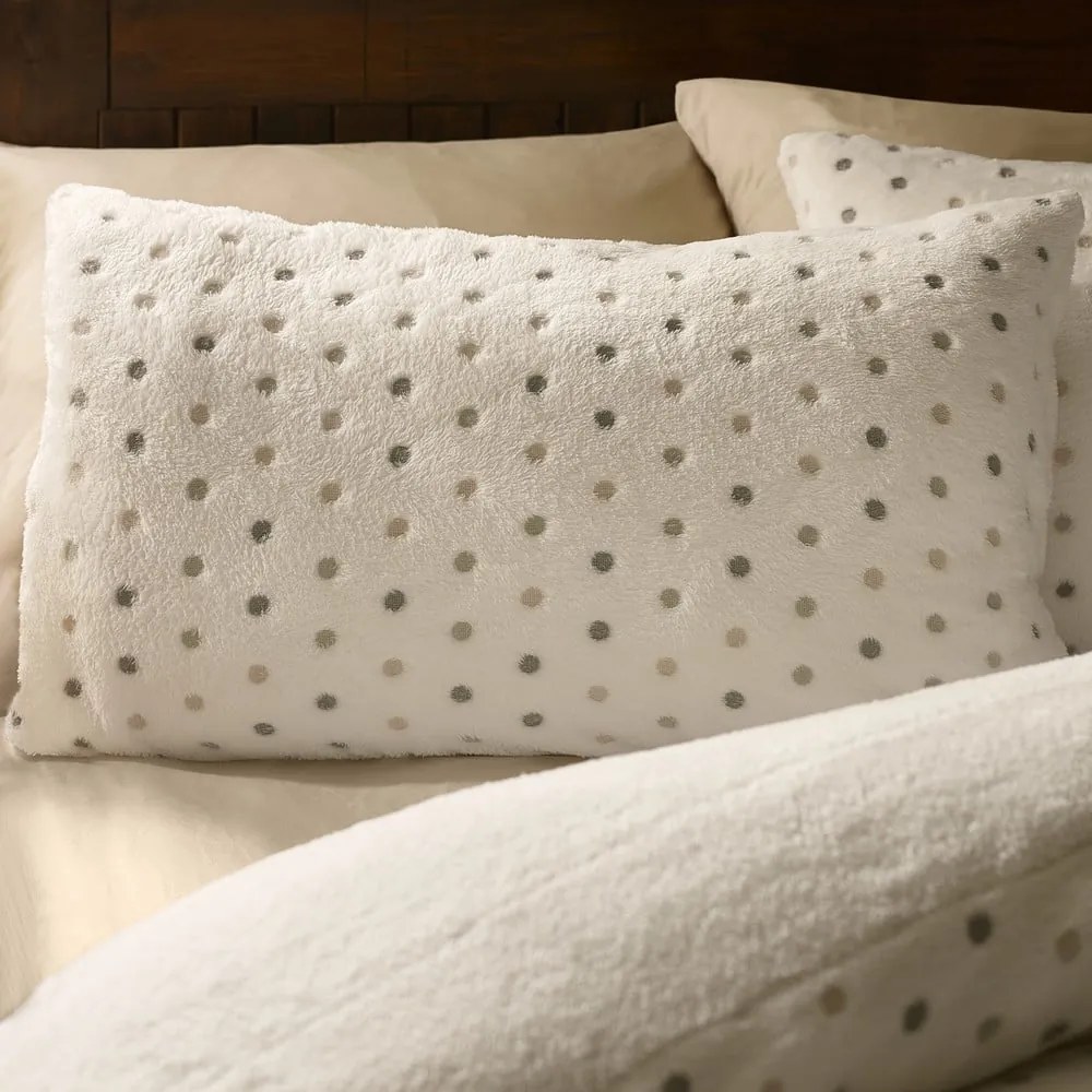 Кремаво двойно спално бельо от микроплюш 200x200 cm Cosy Spot – Catherine Lansfield