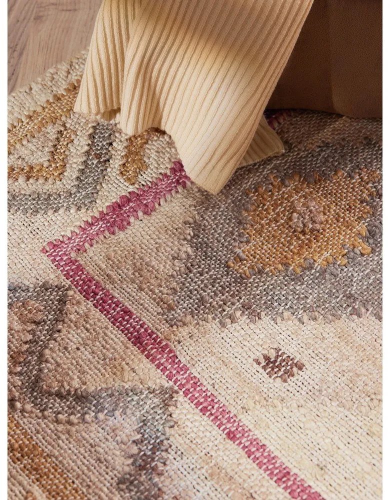 Кремава ръчно изработена ютена пътека 80x200 cm Roya Imani – Elle Decoration