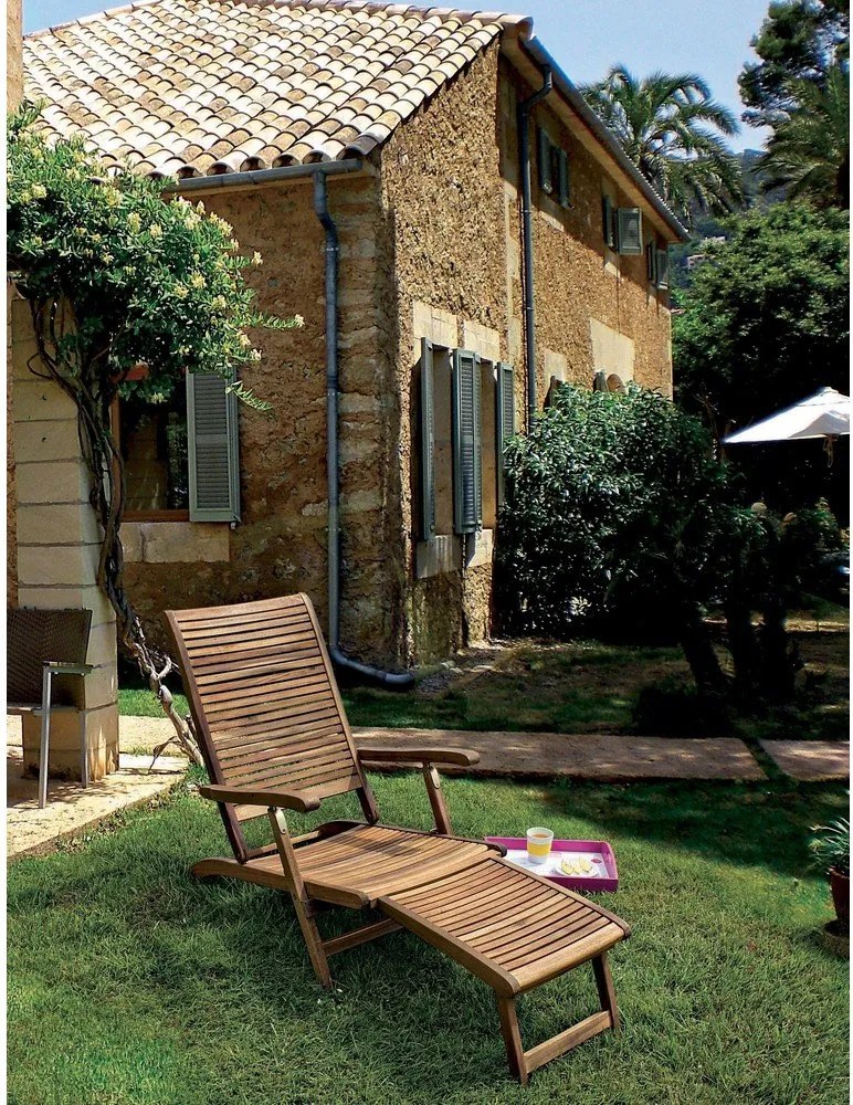 Градински шезлонг от масивно дърво в естествен цвят Noemi – Bizzotto