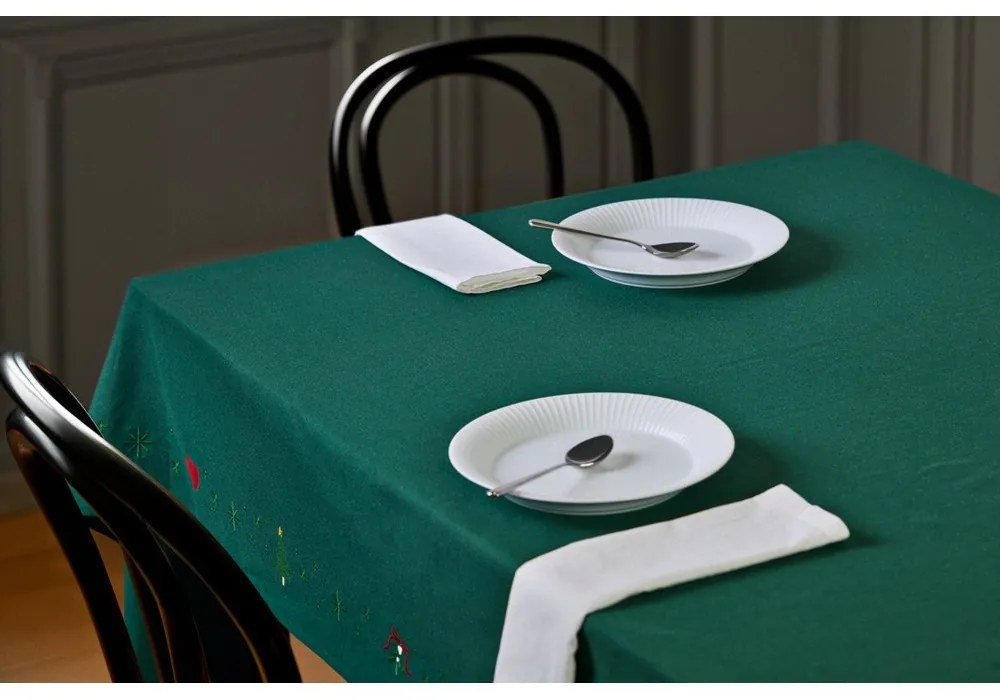 Покривка за маса с коледен мотив със смес от памук 150x270 cm Christmas Fable – JUNA