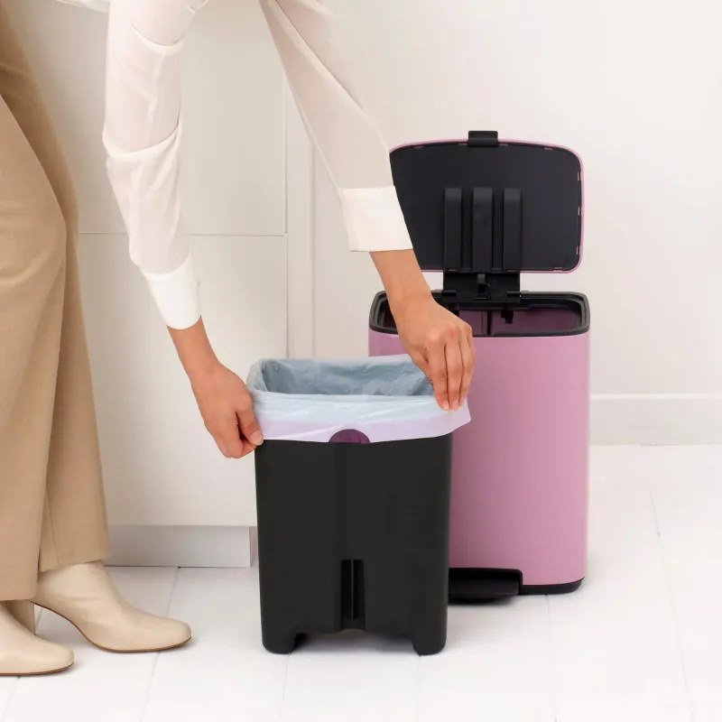 Кош за боклук Brabantia Bo Pedal 1010446, 12 л, Леко затваряне, Противоплъзгаща основа, Розов