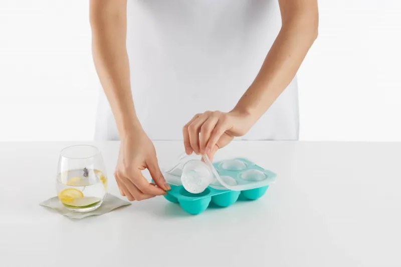 Форма за лед с капак Lekue 1010246, 20.5x13x5.5 см, 6 сфери, Платинен силикон, -20°C / +80°C, Светлосин