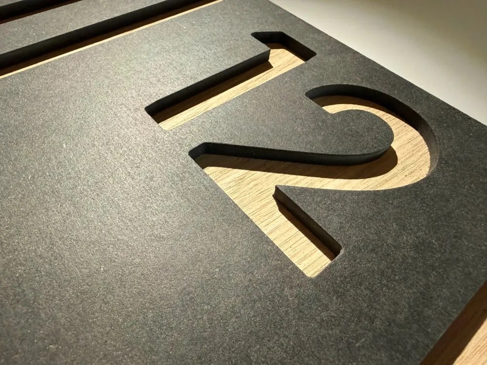 Дизайнерски стенен часовник LAMELE 50 x 50 cm