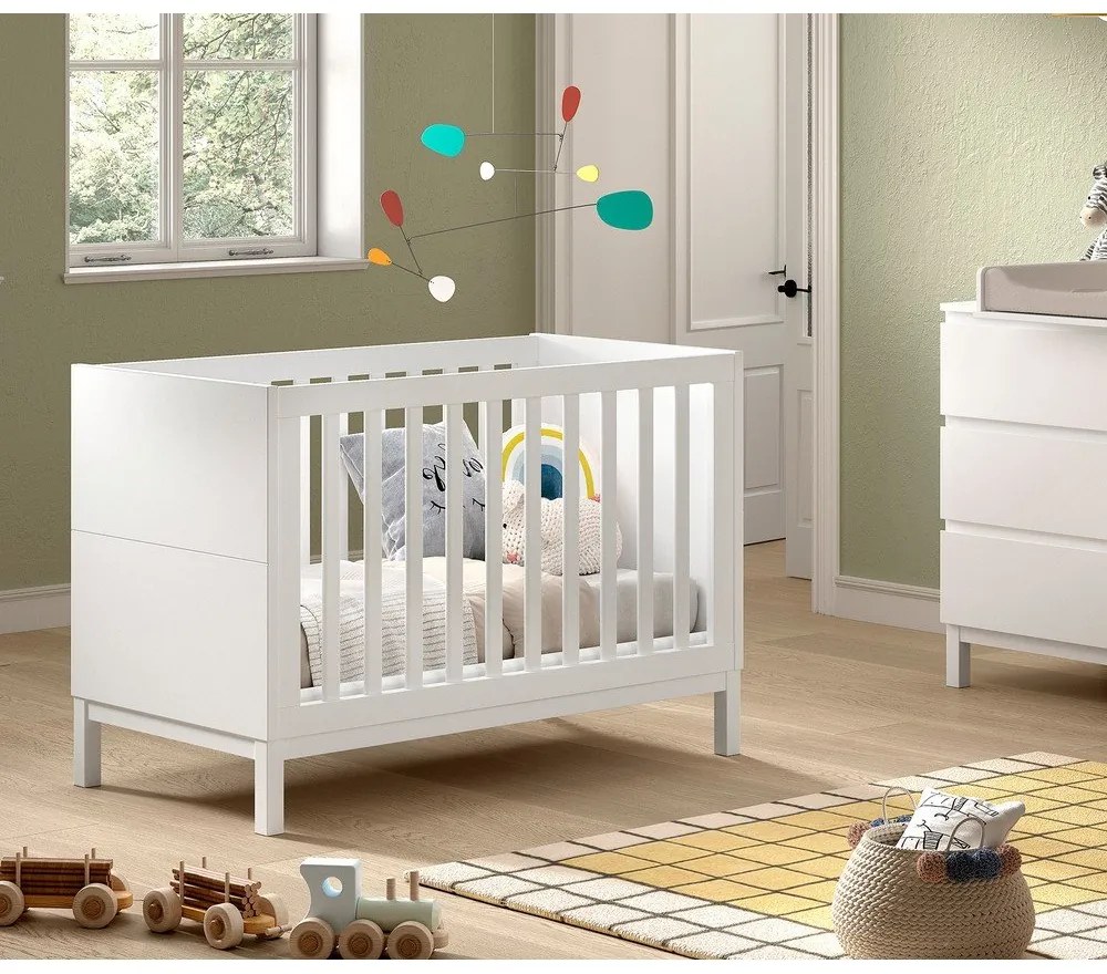 Бяло детско креватче от масивен бор 60x120 cm Eva – Vipack