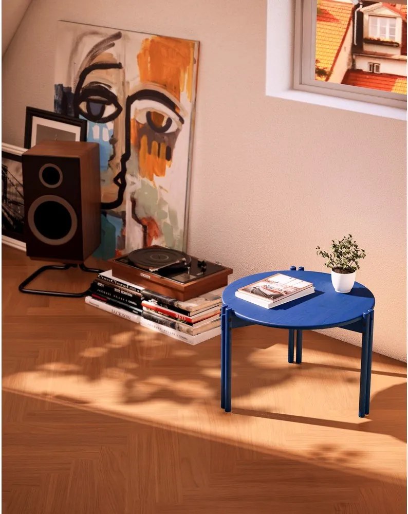 Синя кръгла масичка за кафе от масивен бор ø 80 cm Sticks – Karup Design