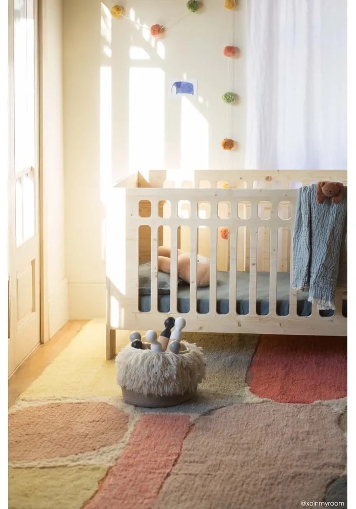 Вълнен ръчно изработен детски килим подходящ за пране 170x240 cm Abstract – Lorena Canals