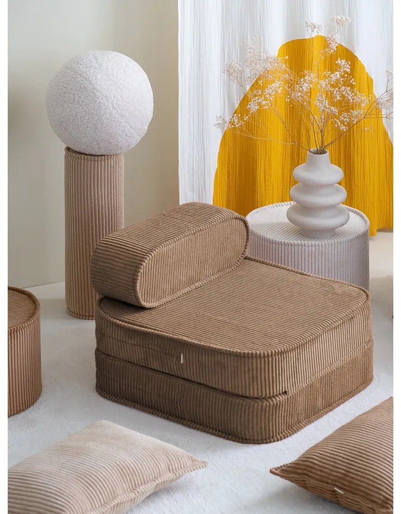 Кафяв детски стол от рипсено кадифе Flip – Wigiwama