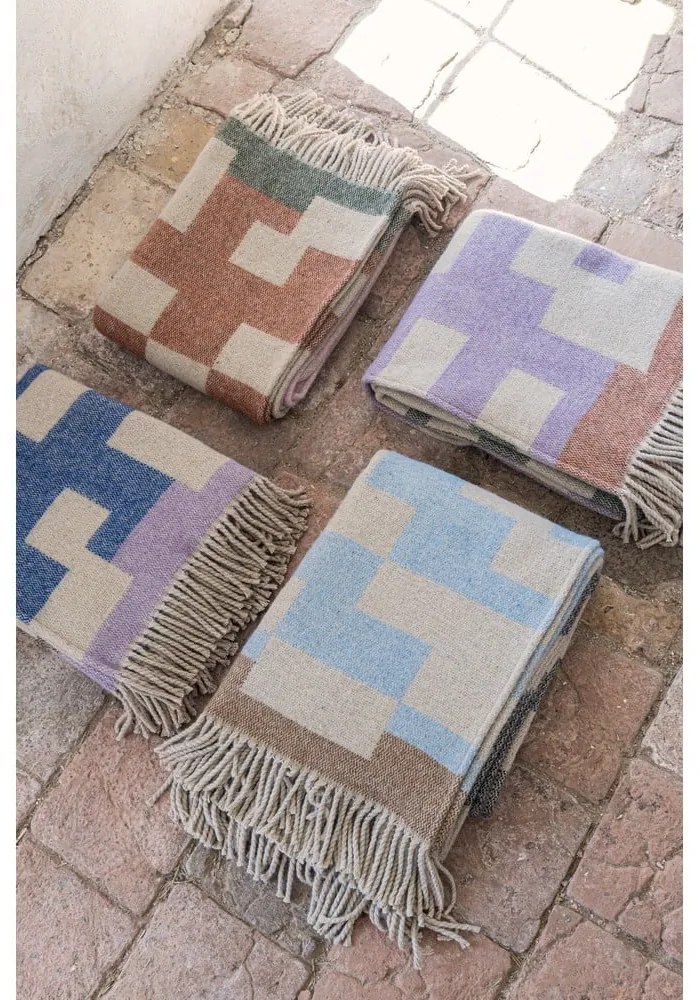 Розово-кафяво одеяло със смес от вълна 130x190 cm Maze – Mette Ditmer Denmark