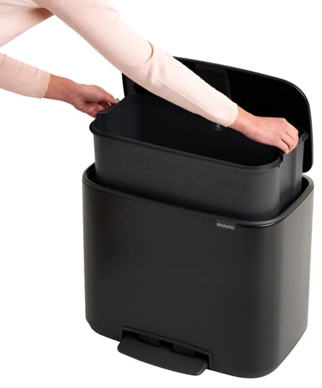 Кош за боклук Brabantia Bo Pedal 1000236, 36 л, Леко затваряне, Противоплъзгаща основа, Устойчив на пръстови отпечатъци, Черен