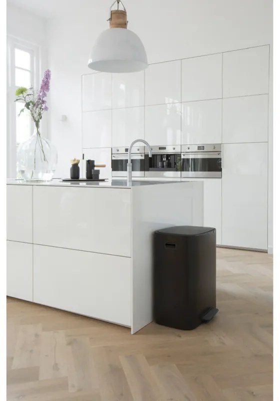 Кош за боклук Brabantia Bo Pedal 1003185, 60 л, Леко затваряне, Противоплъзгаща основа, Черен