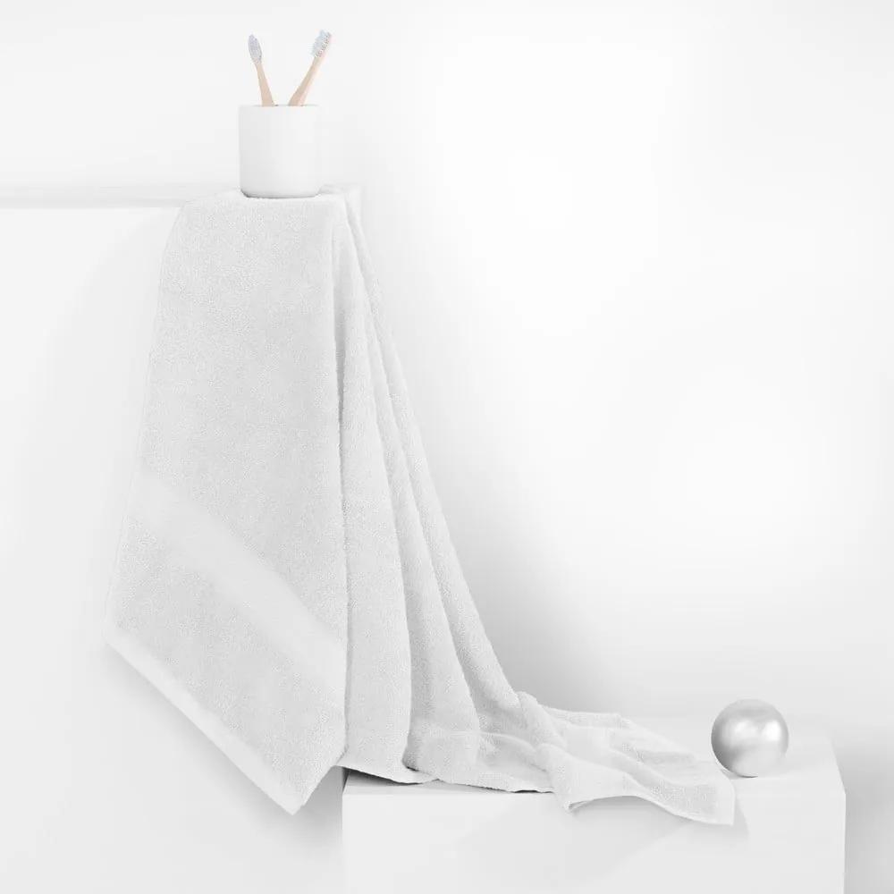 Бяла кърпа за баня Бяла, 70 x 140 cm Bamby - AmeliaHome