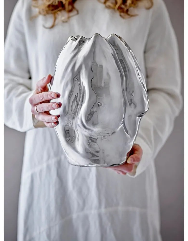 Глинена ваза в сребрист цвят (височина 29 cm) Bobby – Bloomingville