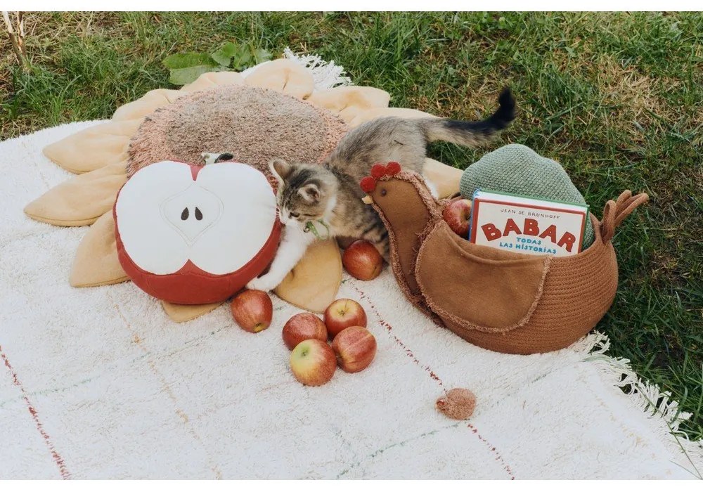 Памучна детска възглавница ø 30 cm Apple – Lorena Canals