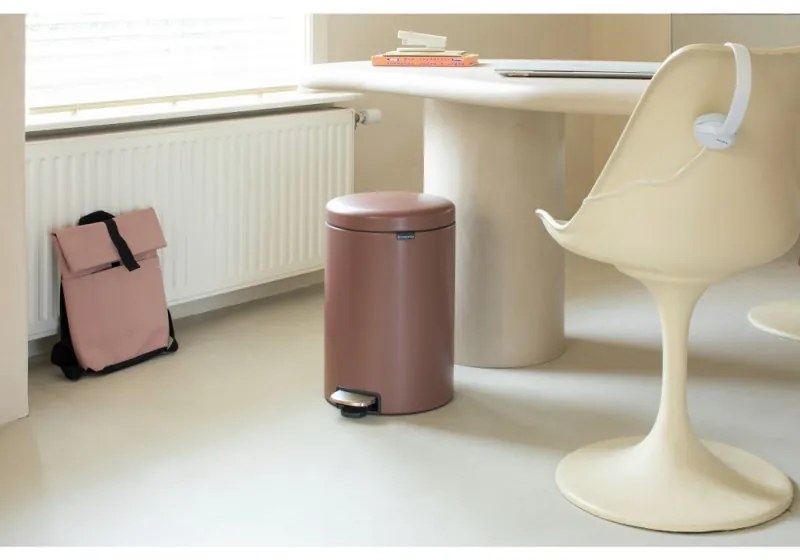 Кош за боклук с педал Brabantia NewIcon 1008849, 20 л, Плавно затваряне, Противоплъзгаща основа, Сатенено покритие, Кафяв