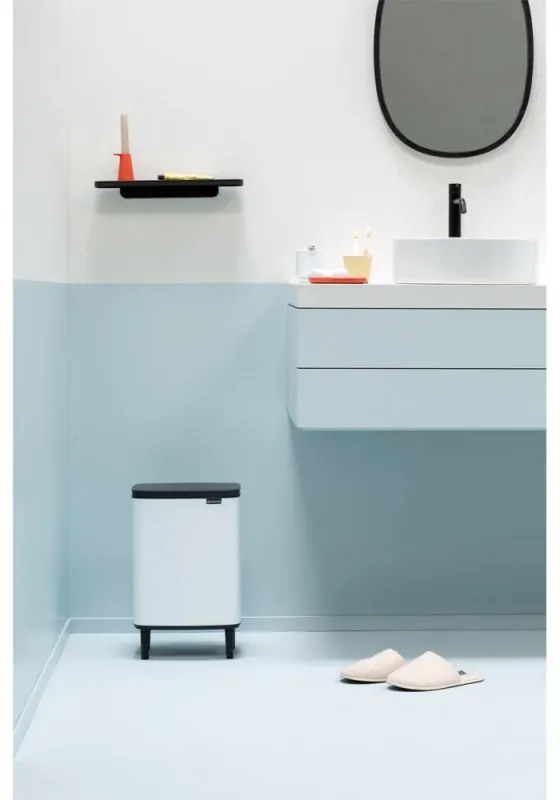 Кош за боклук Brabantia Bo Small Hi 1006647, 12 л, Плавно и безшумно отваряне, Противоплъзгаща основа, Бял