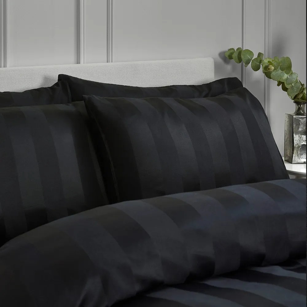 Черно двойно 3 части сатенено спално бельо 200x200 cm So Soft Satin Stripe – Catherine Lansfield