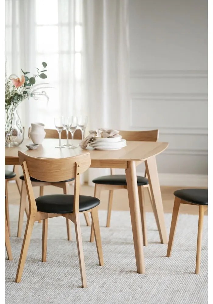 Стол за хранене от кафяв дъб с черна седалка Ami - Rowico