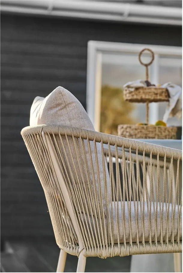 Бежов градински стол метален/подплатен Salerno – House Nordic