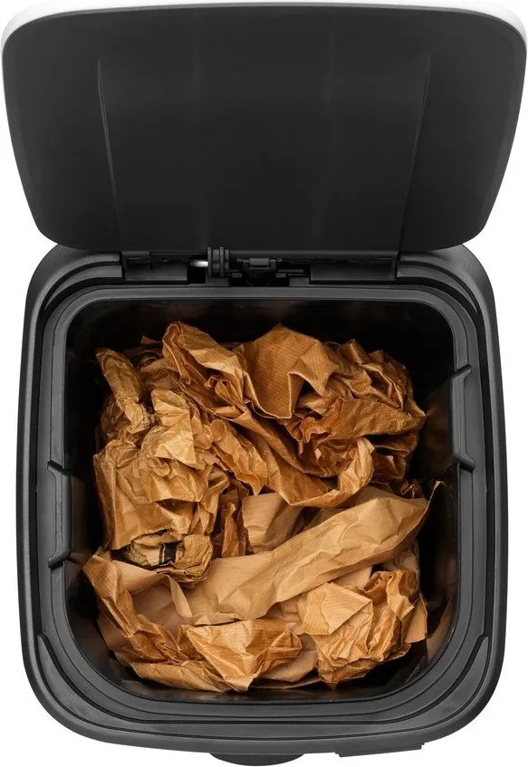 Бяло стоманено кошче за боклук с педал 30 l Bo – Brabantia