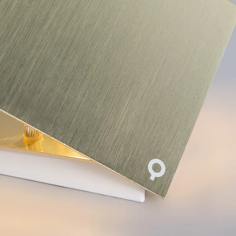 Модерна стенна лампа златиста със светлинен ефект - Cube