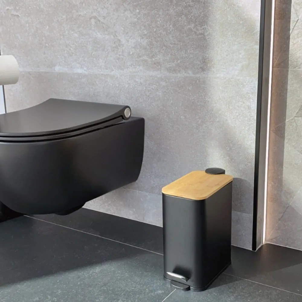 Матово черно стоманено кошче за боклук с педал 5 l Erik – Spirella