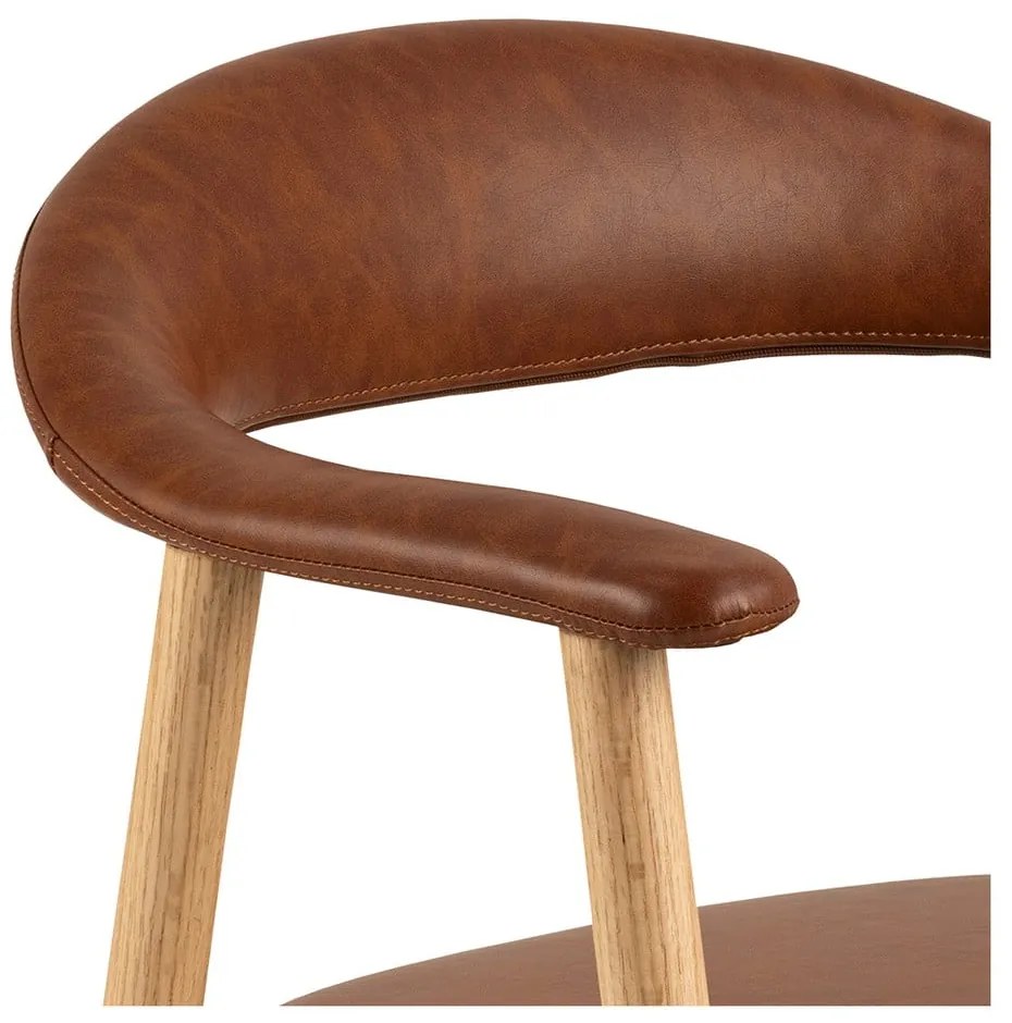 Кафяв коняк/естествен трапезен стол от имитация на кожа Addi – Actona