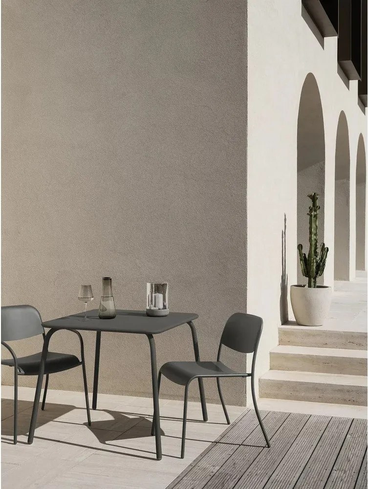 Метална градинска маса за хранене 80x80 cm Yua – Blomus