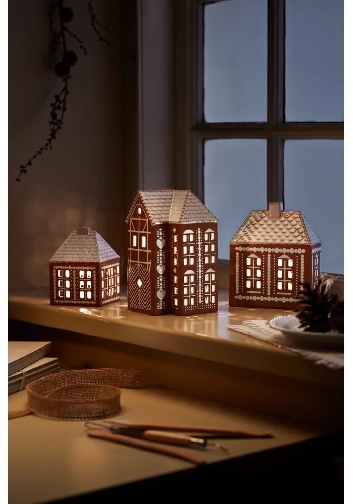 Керамичен свещник за чаена свещ Gingerbread Lighthouse – Kähler Design