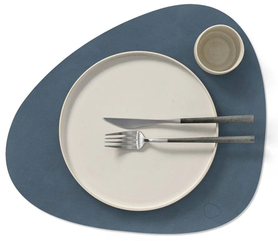 Подложка за хранене от еко кожа 37x44 cm Curve L Nupo – LIND DNA