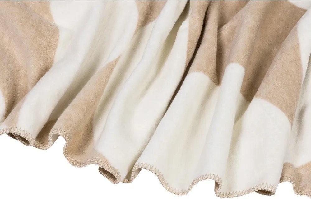 Бежово/кремаво одеяло 150x200 cm Tul – noo.ma
