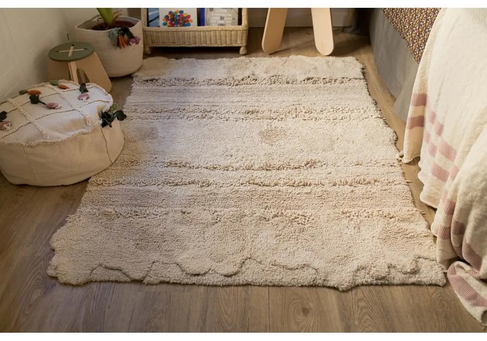 Кремаво памучно детско килимче за игра 120x160 cm Veggie Garden – Lorena Canals