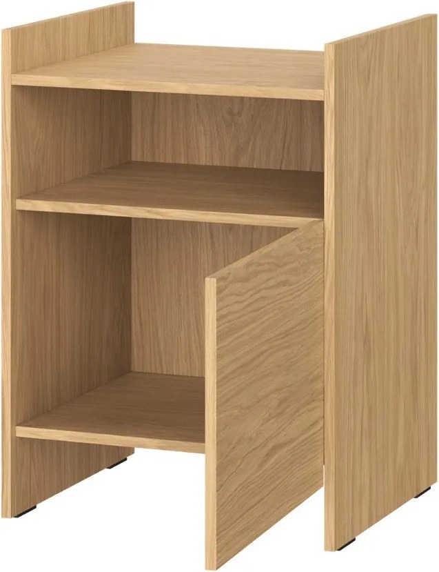 Нощно шкафче от декор от дъб с рафтове в естествен цвят Toopt – noo.ma