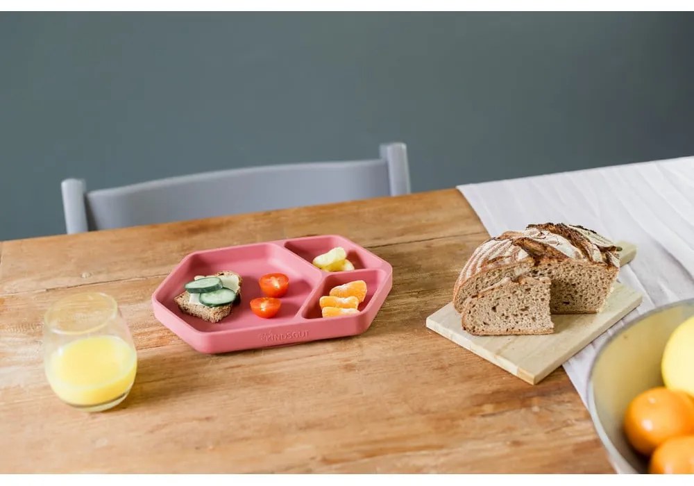 Червена силиконова детска чиния 16x25 cm – Kindsgut