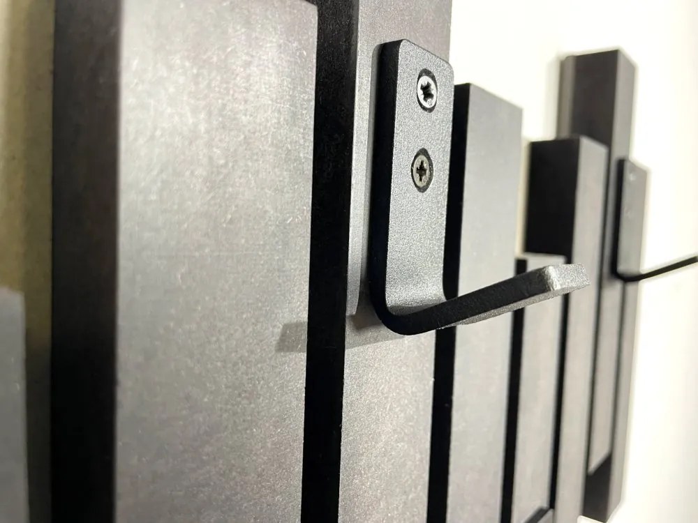 Черна стенна закачалка за дрехи Šírka: 60 cm | Výška: 30 cm