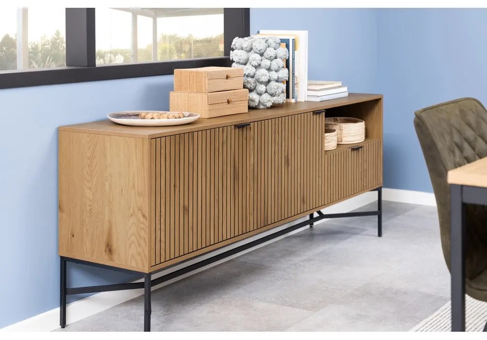 Нисък скрин от дъбов декор в естествен цвят 180x70 cm Jaipur – Actona