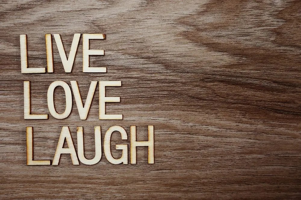 Тапет – Със слова - Live Love Laugh