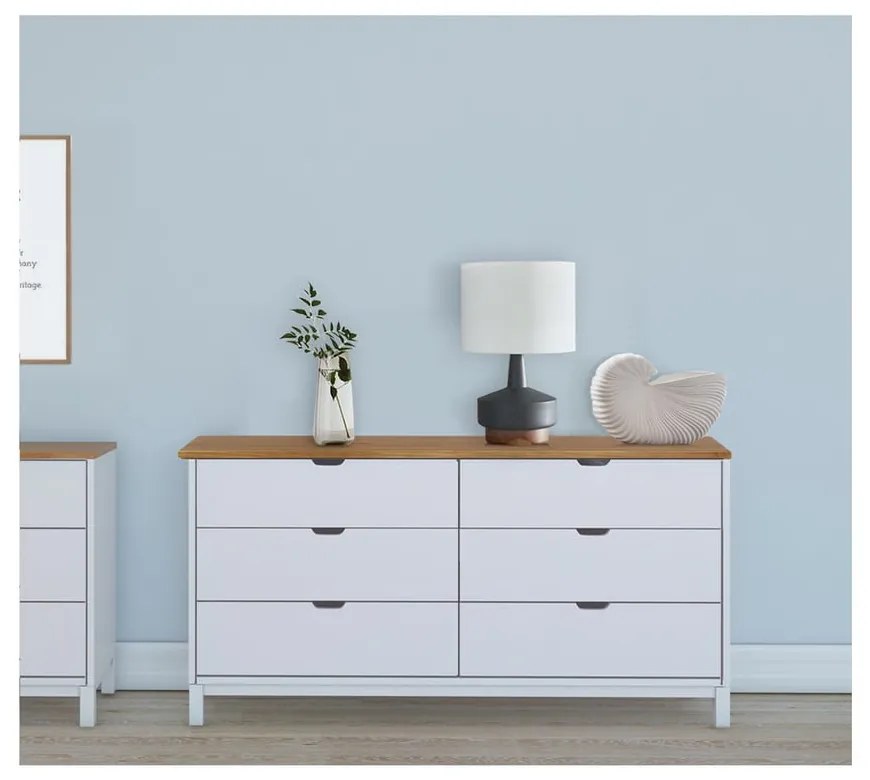 Бял нисък скрин от масивен бор 150x75 cm Post – Støraa