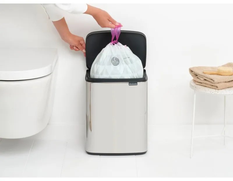 Кош за боклук Brabantia Bo Small 1006636, 12 л, Безшумно и плавно отваряне, Противоплъзгаща основа, Инокс