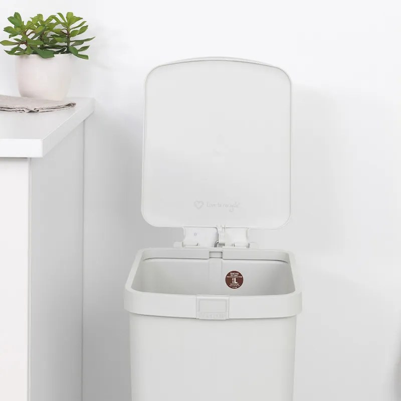 Кош за боклук с педал Brabantia StepUp 1005556, 40 л, Екологични материали, Голям отвор, Светлосив
