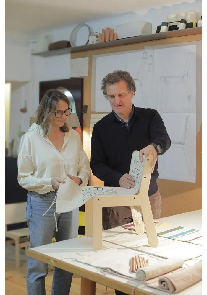 Детски стол в бежов и естествен цвят ABC – Lorena Canals