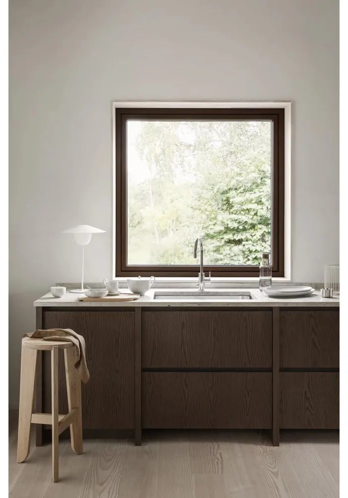 Бар стол от масивен дъб в естествен цвят (височина на седалката 75 cm) Eli – Blomus