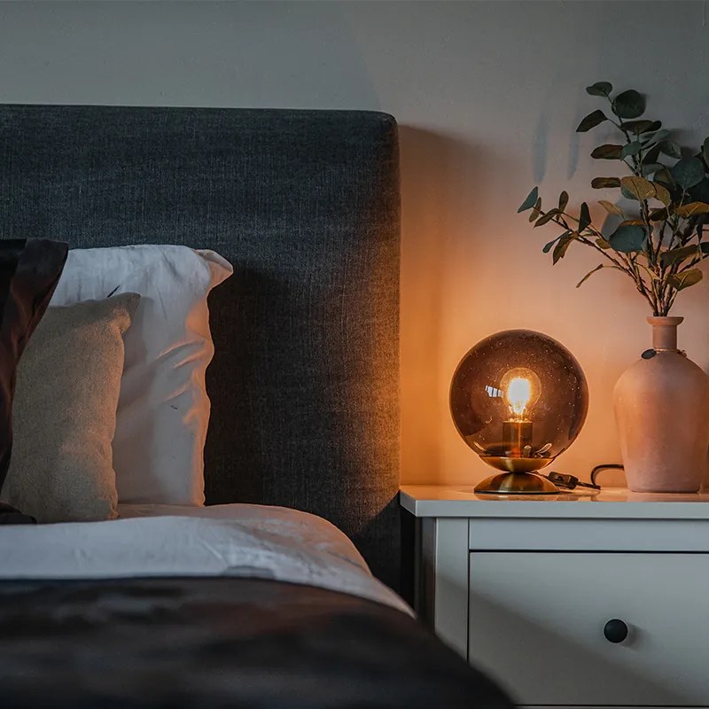 Арт Деко настолна лампа месинг с черно стъкло - Pallon