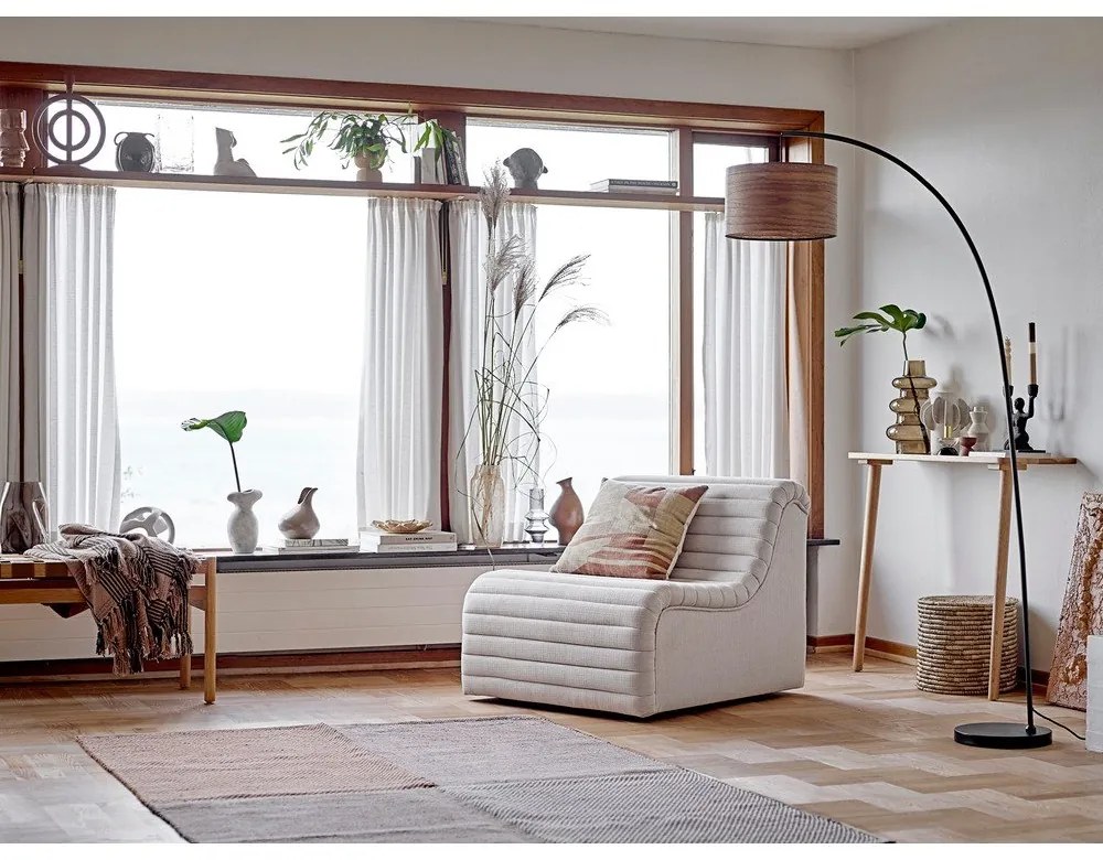 Свещник от полирезин Lucie - Bloomingville