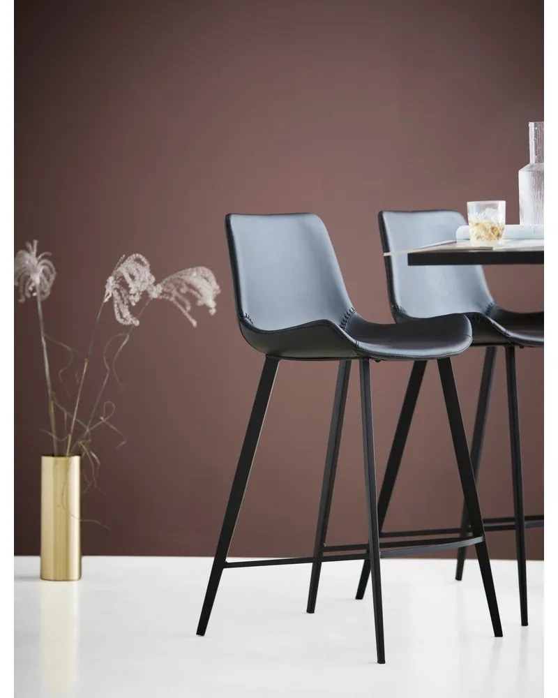 Бар стол от черна изкуствена кожа Hype - DAN-FORM Denmark