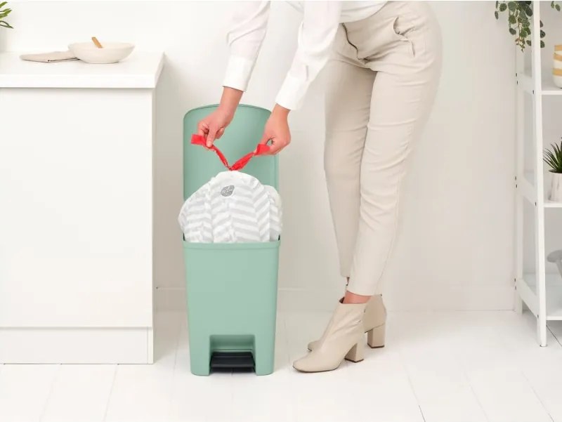 Кош за боклук с педал Brabantia StepUp 1008484, 25 л, Екологични материали, Голям отвор, Светлозелен