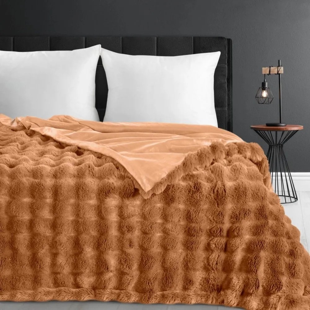 Кафява плюшена покривка за легло с 3D ефект - стилно допълнение към интериора Ширина: 200 см | Дължина: 220 см