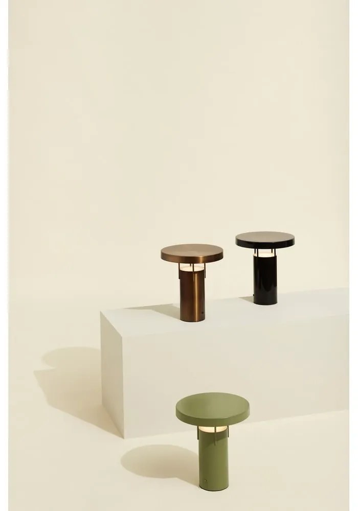 Черна LED затъмняваща се настолна лампа с метален абажур (височина 28 cm) BringMe – Hübsch